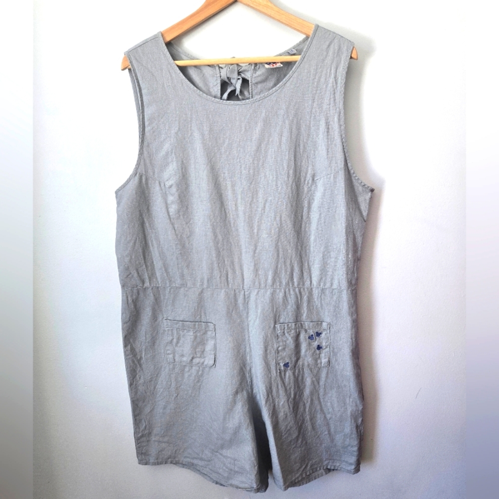 JUNK FOOD DISNEY Gray Sleeveless Linen Romper